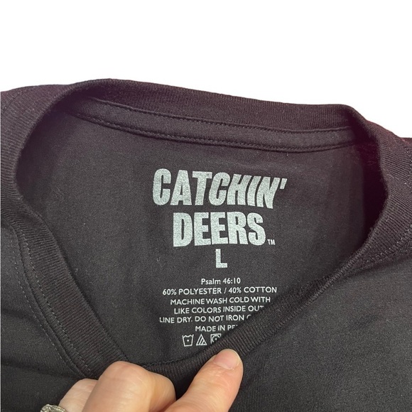 Catchin’ Deers Printed T shirt - Picture 5 of 5